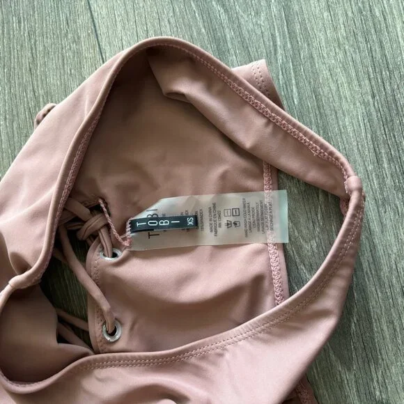 Tobi Better Off Rose Monokini - Picture 6 of 6